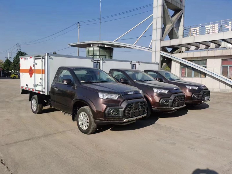 江铃皮卡爆破器材运输车